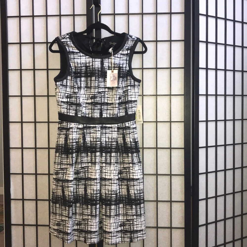 Jesica Simpson sleeveless dress.